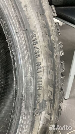 Pirelli Scorpion Ice Zero 2 315/35 R21 111H