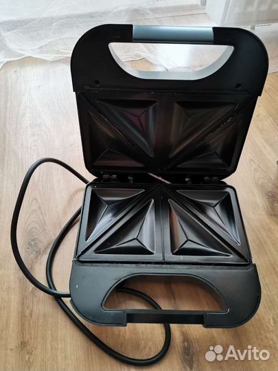 Сендвичница Тостер