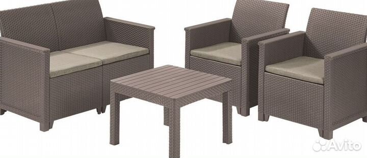 Креслоиз ротанга