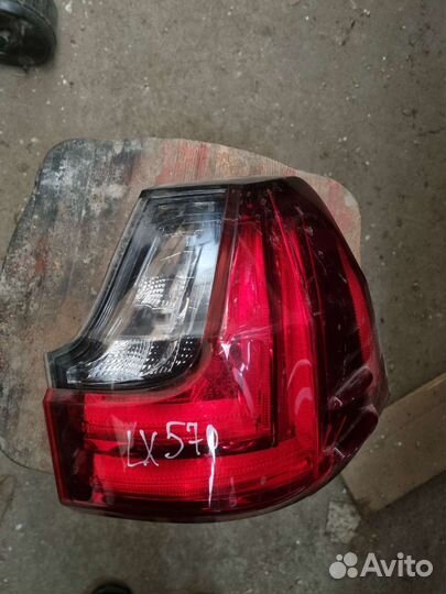 Фонарь правый Lexus LX570 LX450d LX450