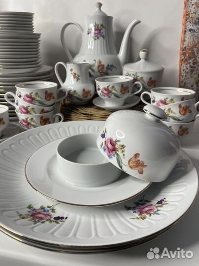 Набор столовой посуды сервиз