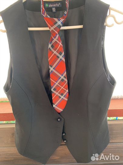 Жилетка для девочки,юбочки школьные,платья