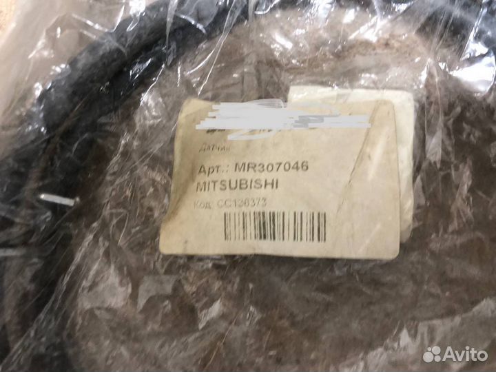 Датчик абс передний левый Mitsubishi pajero