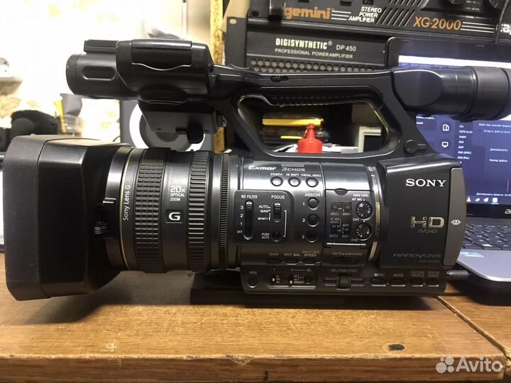 Профессиональная видеокамера sony HDR-AX2000E