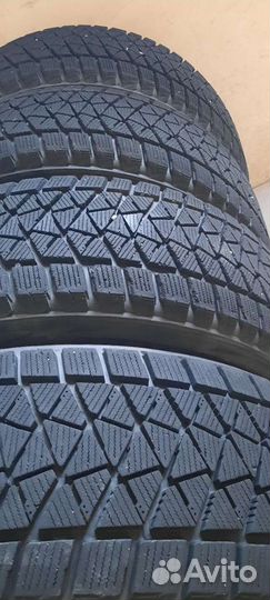 Bridgestone Blizzak DM-V2 215/60 R17 96S