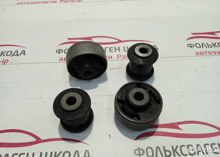 Комплект сайлентблоков переднего рычага VAG