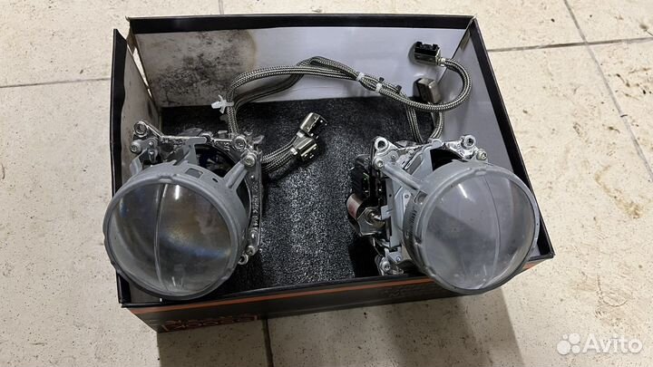 Комплект ксеноновых ламп и штатных линз BMW