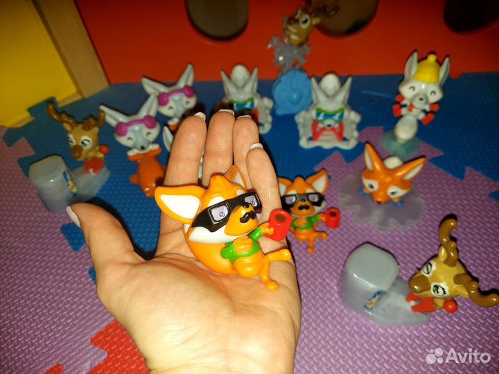 Большие Киндер игрушки новые в яйцах