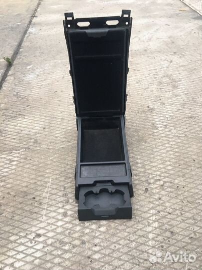 Задний подлокотник Mercedes W220