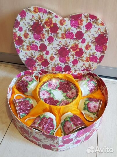 Чайный сервиз на 6 персон в коробке