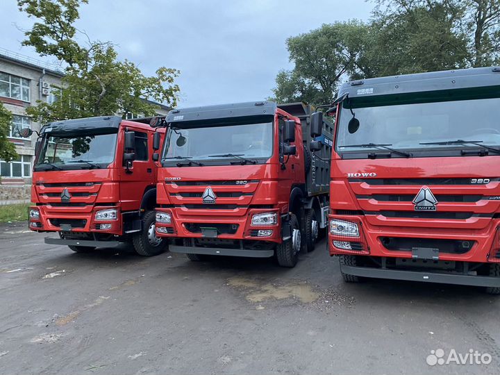 Водитель, на новый самосвал