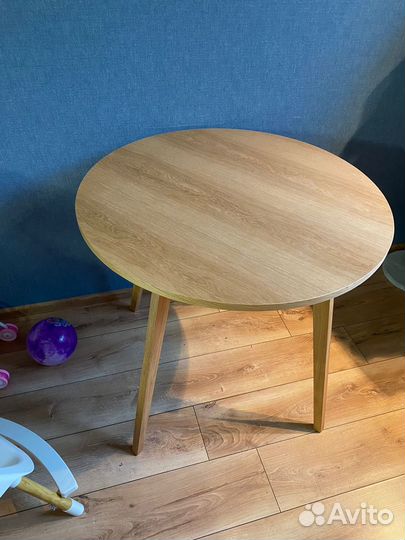 Кухонный стол из массива