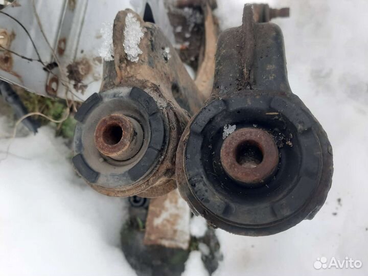 Рычаги передние Opel Vectra B пара