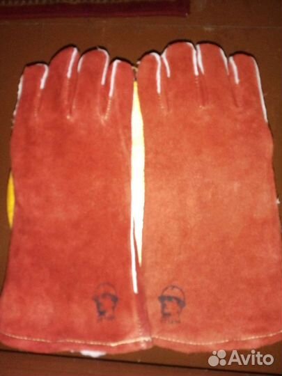 Перчатки