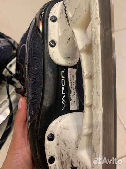 Хоккейные коньки bauer vapor x400 35,5 р