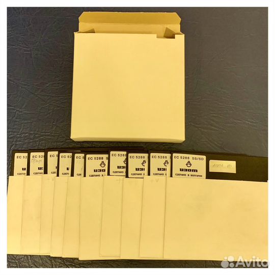 Ретро дискеты 5.25 дюйма и 3.5 дюйма