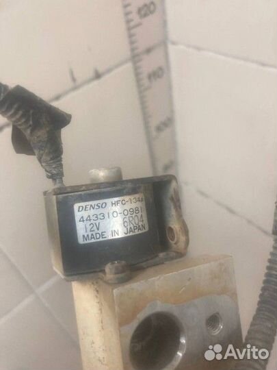 Клапан кондиционера Toyota Hilux