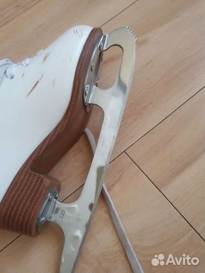 Коньки фигурные