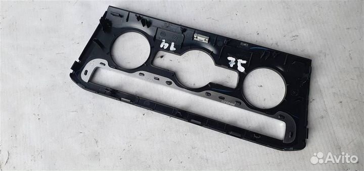 Накладка декоративная Volkswagen Tiguan 2020