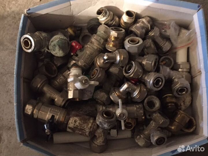 Фитинги металлопластиковую и металлическую трубу
