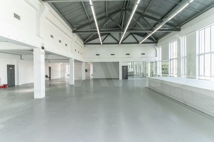 Свободного назначения, 2000 м²