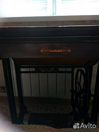 Машинка швейная