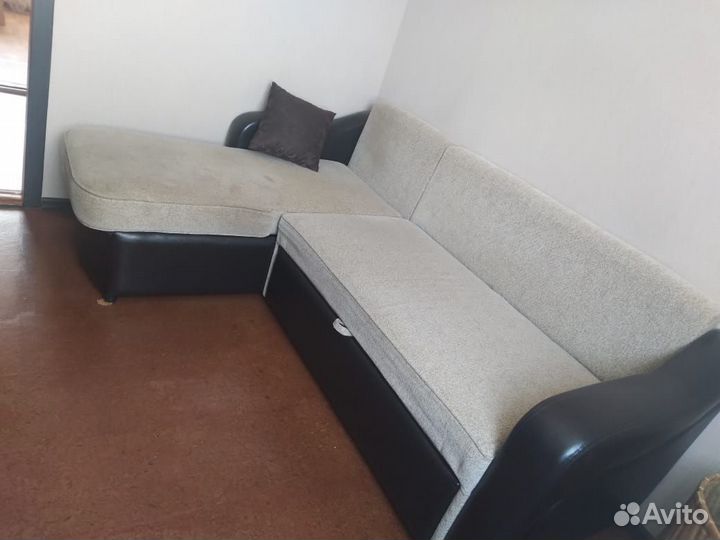 Угловой диван