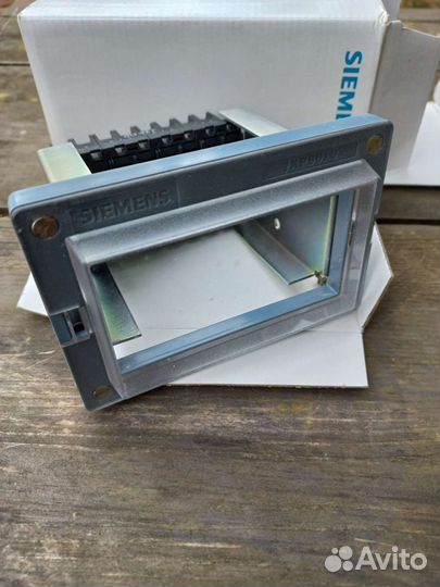 Цоколь для монтажа реле Сименс