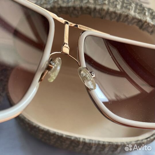 Солнцезащитные очки Carrera женские