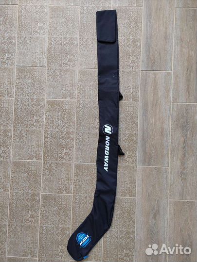 3 хоккейные клюшки и чехол