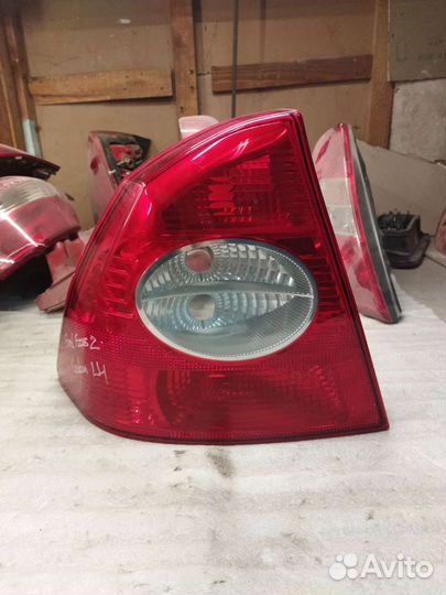 Фонарь левый Ford Focus 2 седан 5M5113405B