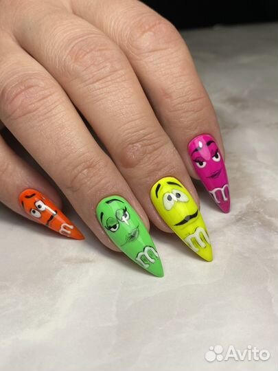 Маникюр, наращивание ногтей