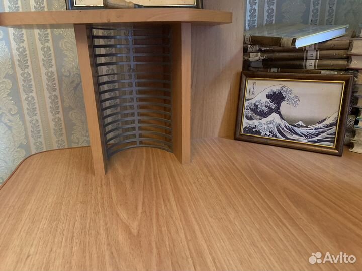 Стол компьютерный