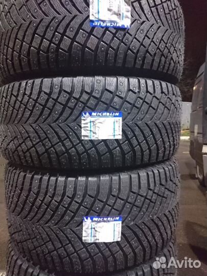 Michelin X-Ice North 4 SUV 275/45 R22 112T
