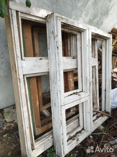 Деревянные оконные рамы разные