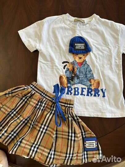 Костюм для девочки Burberry