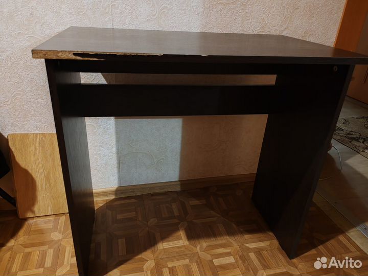 Письменный стол