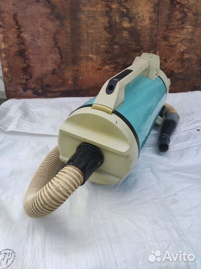 Пылесос винтажный