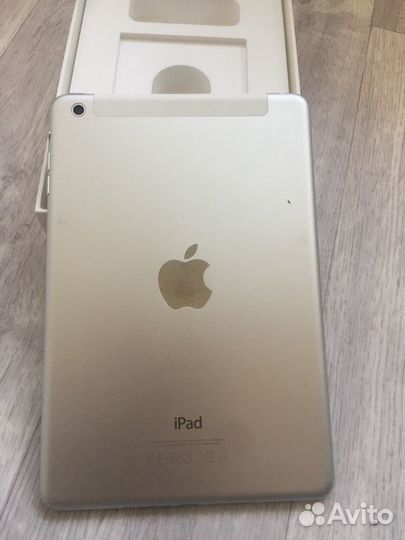 iPad mini первый(без сим)