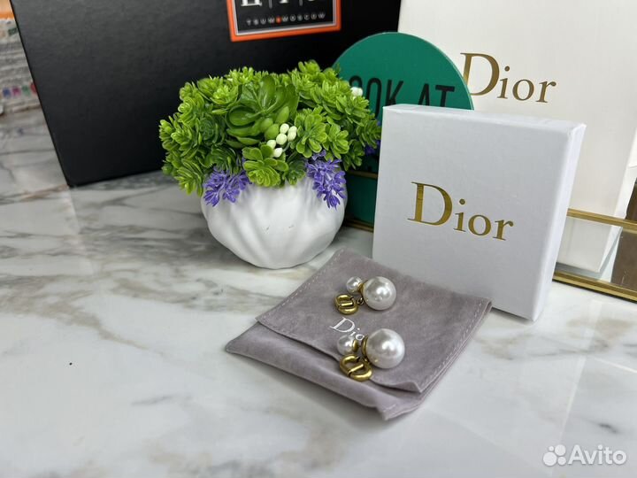 Серьги Christian Dior