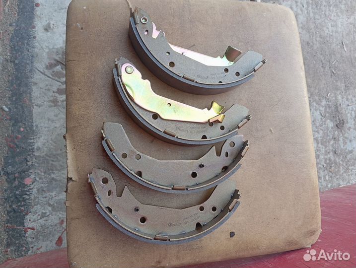 Колодки ручника hyundai tucson