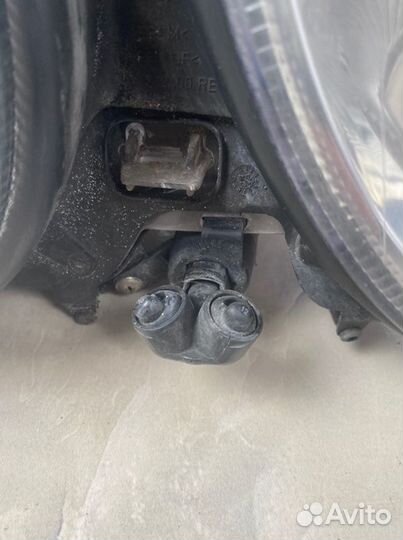 Фара передняя правая Mercedes-Benz E-Class W211