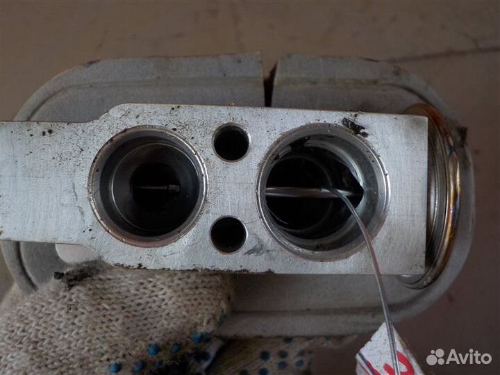 Клапан кондиционера Mitsubishi Galant 9 4G93 2007