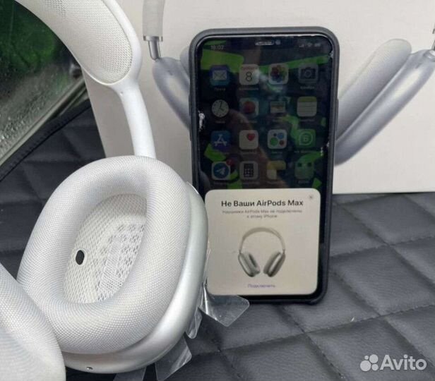 Apple airpods max silver