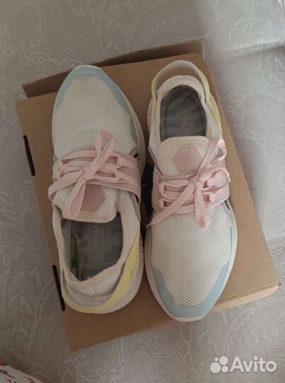 Кроссовки Demix женские 40 размер