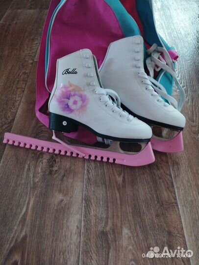 Коньки женские р-р 38 маломерят на размер (37)