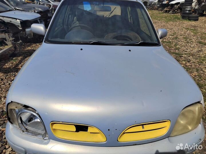 Капот Nissan Micra
