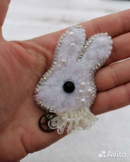 Брошь ручной работы