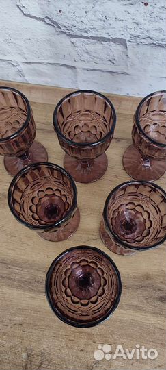 Набор бокалов из цветного стекла