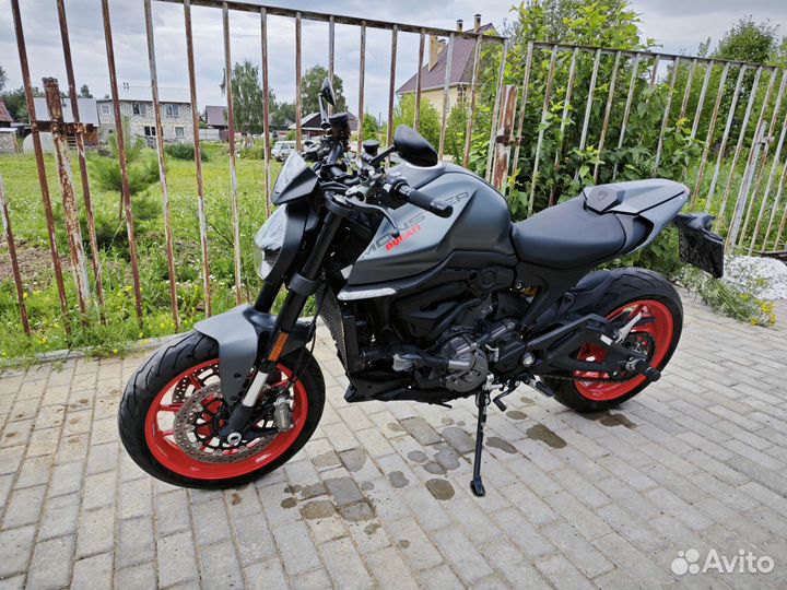 Ducati Monster 937